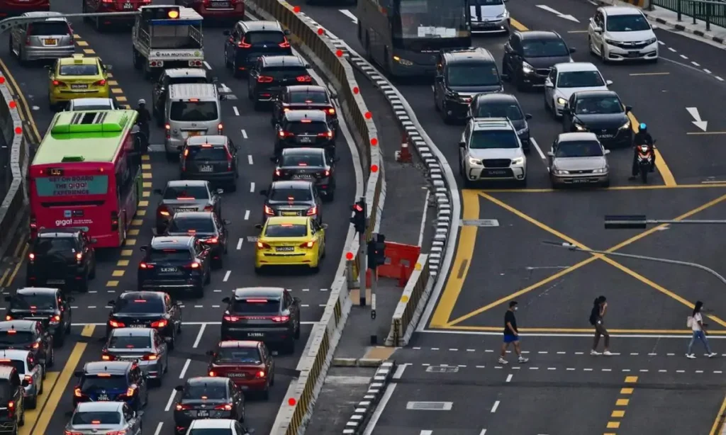 Singapore’s New Driving Laws 2025, What Drivers and PMD Users Must Know